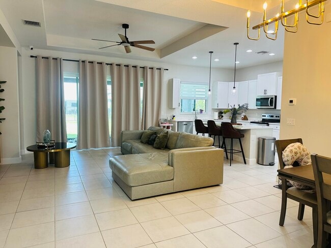 Building Photo - 5461 Pecan Dr