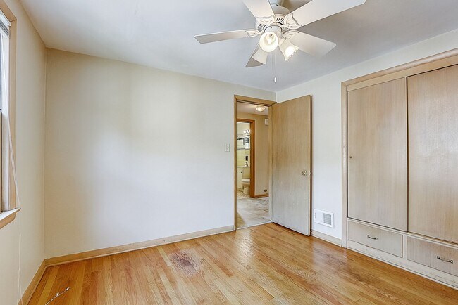 Building Photo - 4670-72 N 45th St
