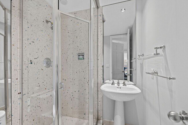 Building Photo - 5245 Fisher Island Dr