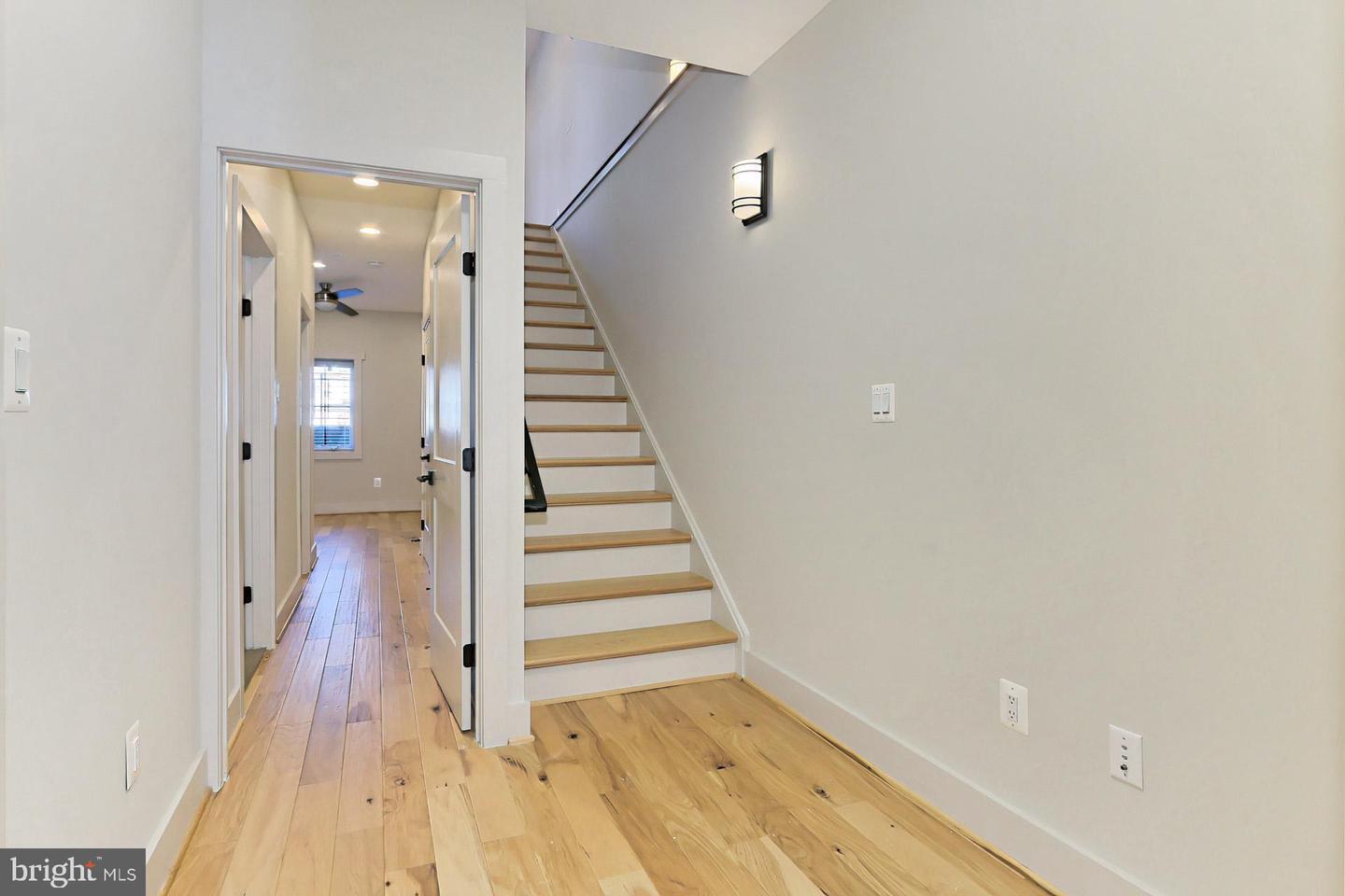 Building Photo - 523 Longfellow St NW
