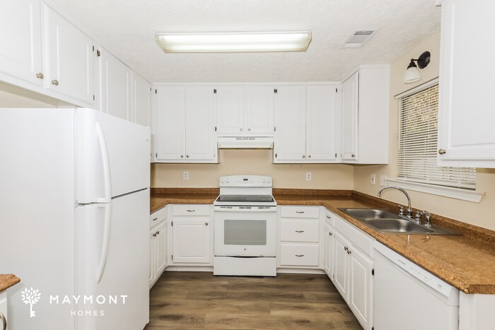 Building Photo - 331 Ashton Pl