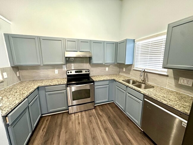 Building Photo - 8200 Reames Rd