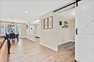 Building Photo - 1215 E Cerramar Ct