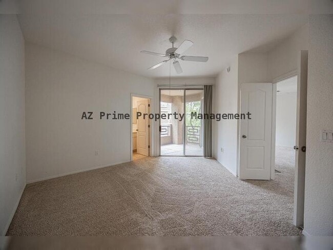Building Photo - 1411 E Orangewood Ave