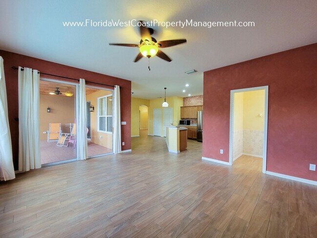 Building Photo - LARGE PARRISH POOL HOME! FENCED YARD! PET FRIENDLY! AVAILABLE FOR JUNE! LONG TERM LEASE!