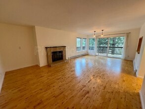 Building Photo - 307 Cervantes Cir