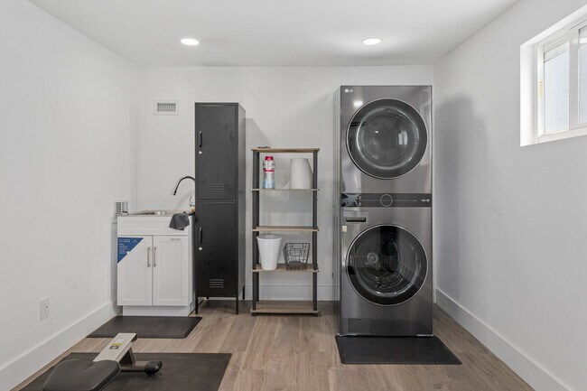 Building Photo - 26 NE 69th St
