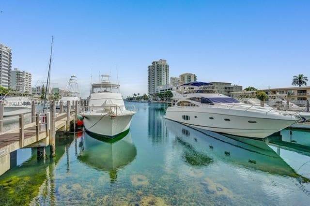 Building Photo - 7900 Harbor Island Dr