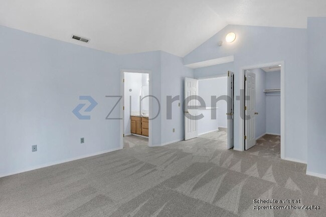 Building Photo - 2744 NW Upshur St
