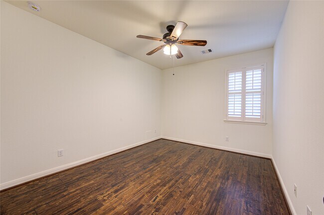 Building Photo - 25642 Luna Vis Ln