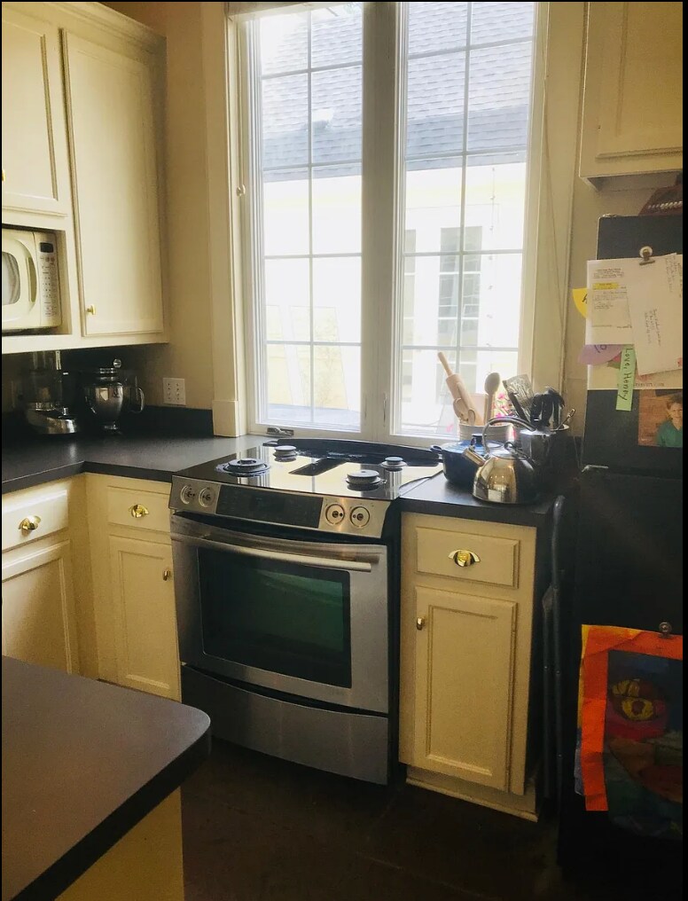 Building Photo - 2528 Myrtle Ave