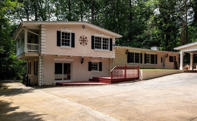 Building Photo - 2631 Northside Dr NW