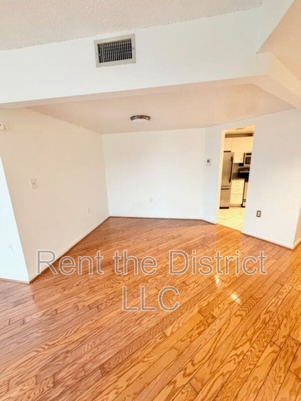 Building Photo - 2725 Connecticut Ave NW