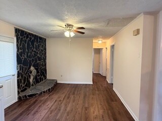 Building Photo - 1122 E Mcintosh Rd