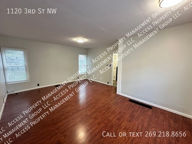 Building Photo - 1120 3rd St NW