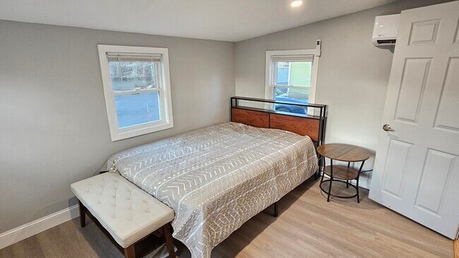 Building Photo - 825 Scenic Hwy