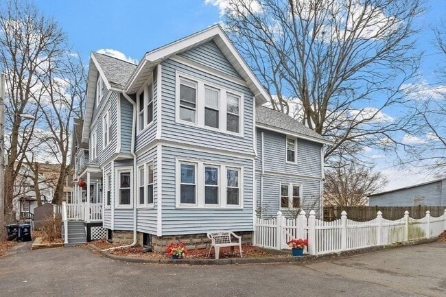 Building Photo - 1 Wentworth Ter