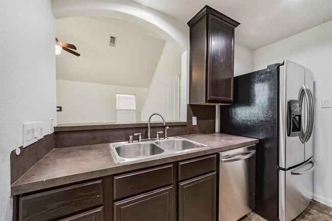 Building Photo - 9334 Valley Tree Ln