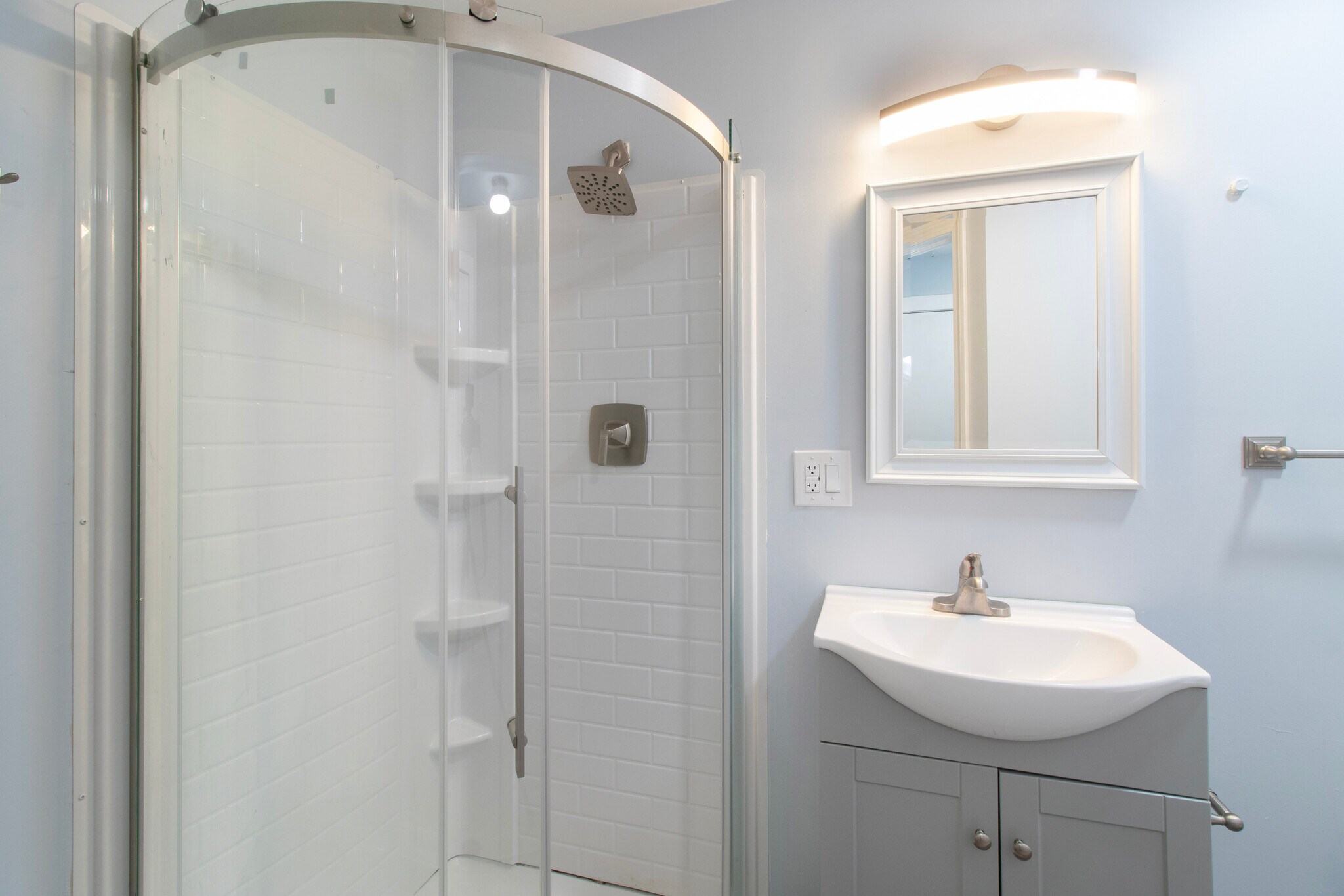 Building Photo - 23 Woodland St