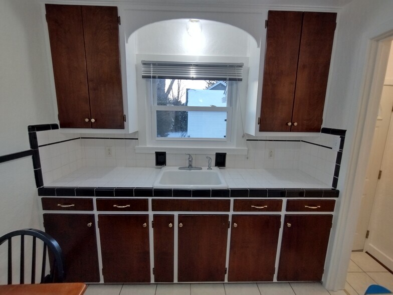 kitchen sink, cabinets - 2181 Dewey Ave