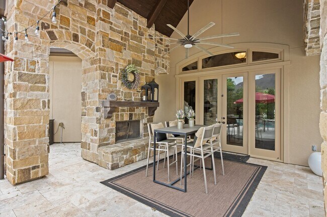 Building Photo - 54 Player Point Dr