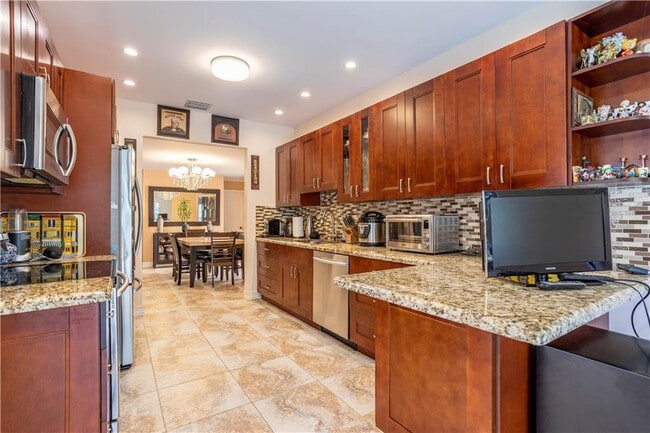 Building Photo - 7618 Solimar Cir