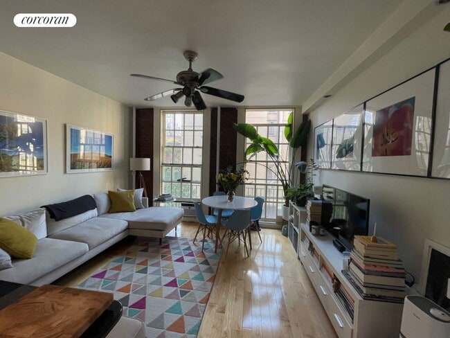 Building Photo - 509 E 77th St