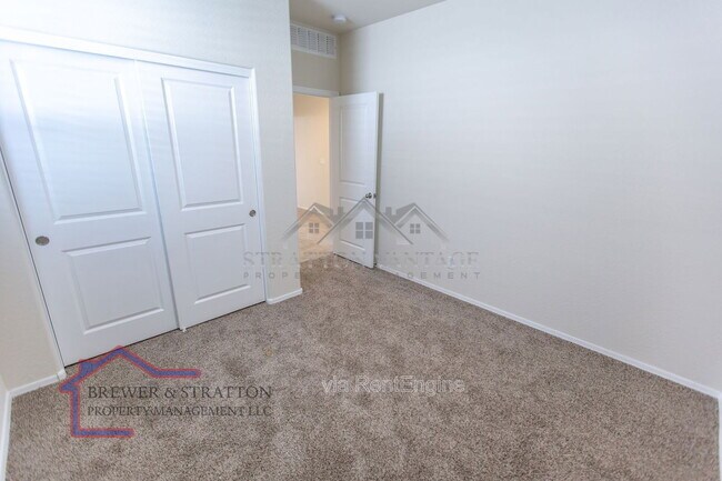 Building Photo - 44498 W Palo Aliso Way