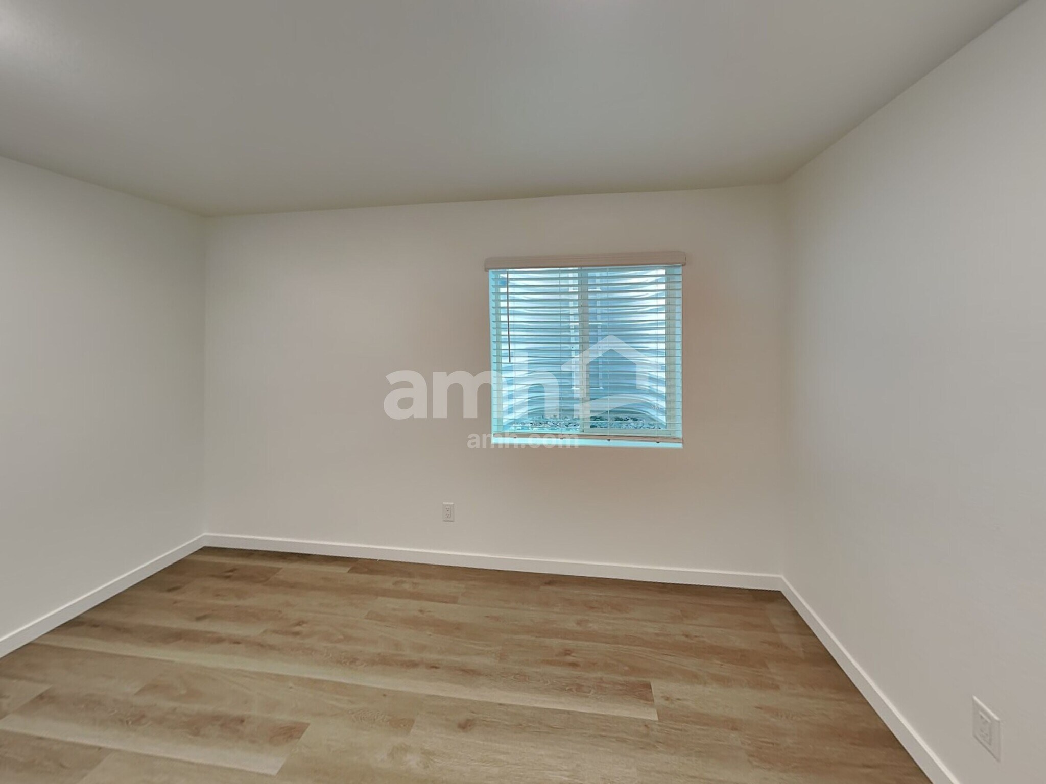 Building Photo - 310 N Addison Way