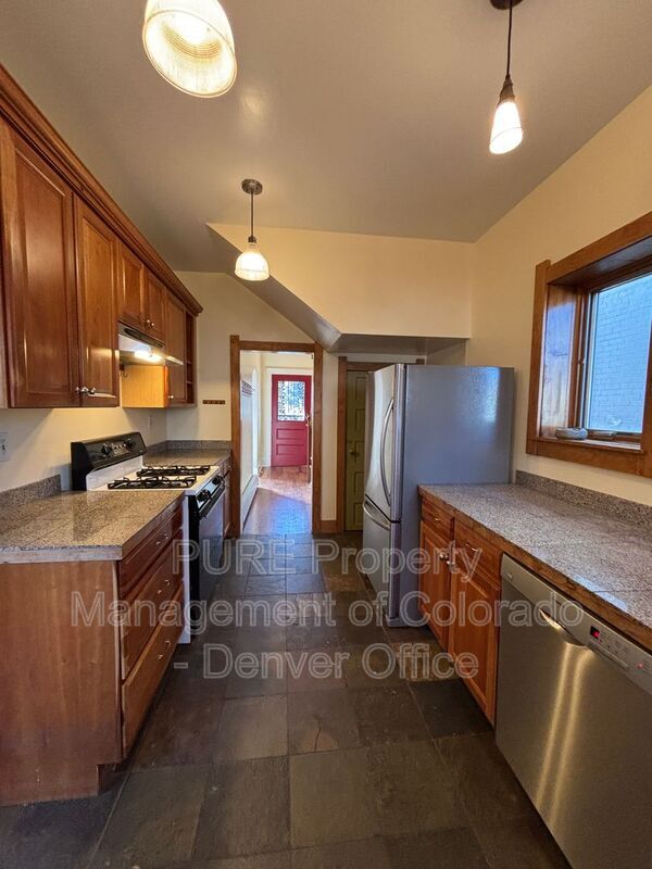 Building Photo - 1529 E 23rd Ave