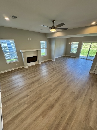 Building Photo - 8401 Valley Spring Dr