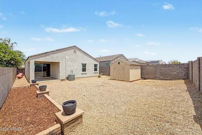 Building Photo - 30777 W Picadilly Rd