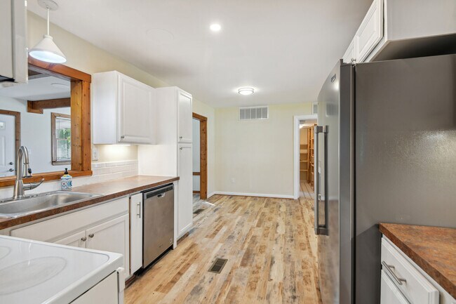 Building Photo - 12507 Starlight Ln