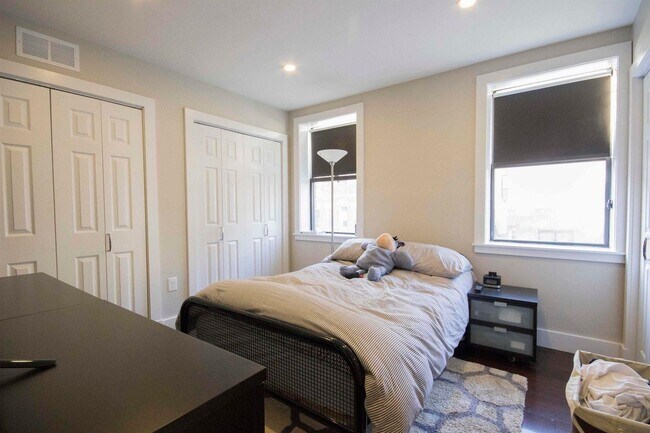 Building Photo - 409 Adams St