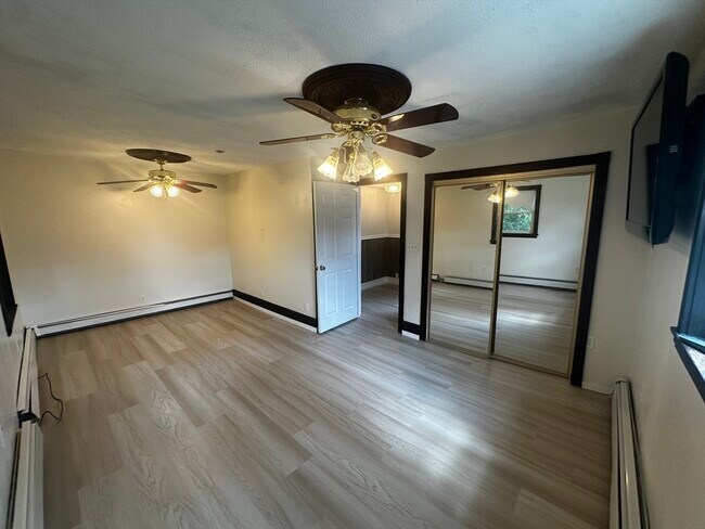 Building Photo - 103 Sagamore St