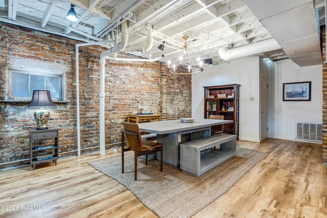 Building Photo - 109 French St