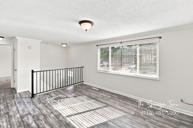 Building Photo - 1495 Prado Dr