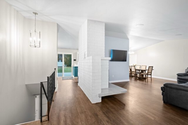 Building Photo - 2719 S Cheryl Ct