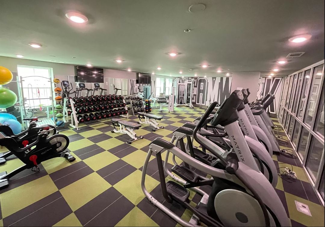 Building Photo - 514 Jackson Ave E