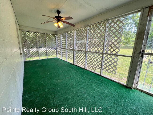 Building Photo - 3 br, 1 bath House - 7233 Highway One