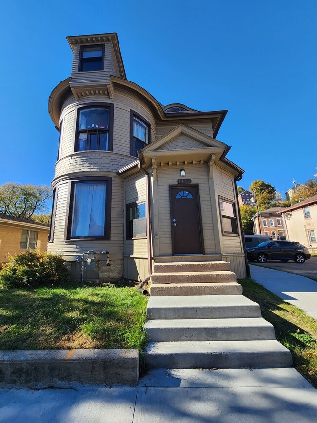 Building Photo - 1BR Unit - Freshly Remodeled
