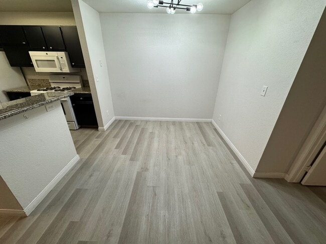 Building Photo - CHARMING WEST LAS VEGAS HOME W/ 2 BD 2 BR IN 2ND STORY CONDO