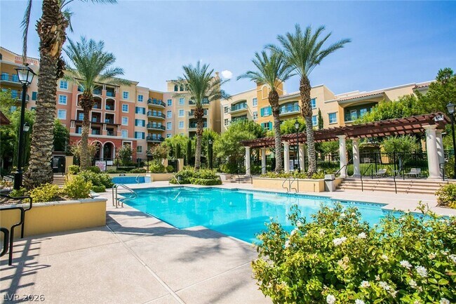 Building Photo - 30 Strada Di Villaggio