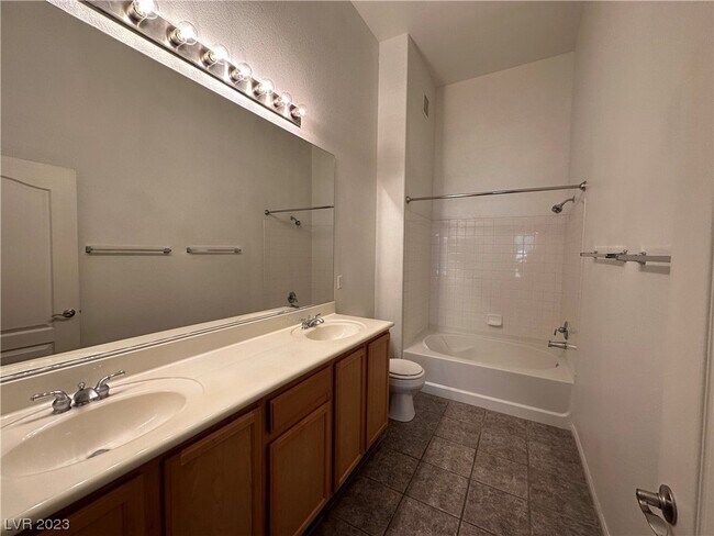 Building Photo - 3320 Cactus Shadow St
