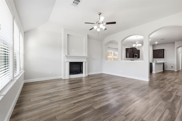 Building Photo - 513 Oleander Dr