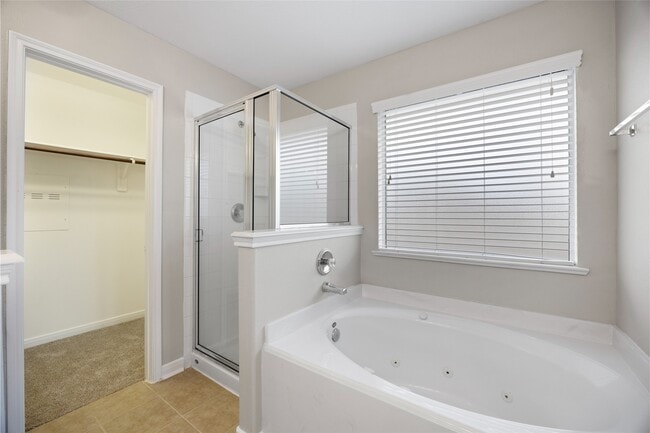 Building Photo - 7447 Oakwood Canyon Dr