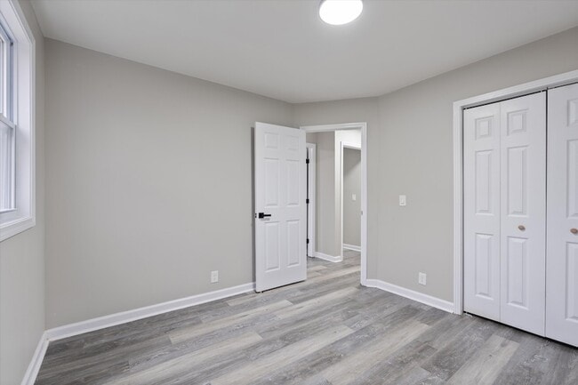Building Photo - 2589 Bethwood Dr