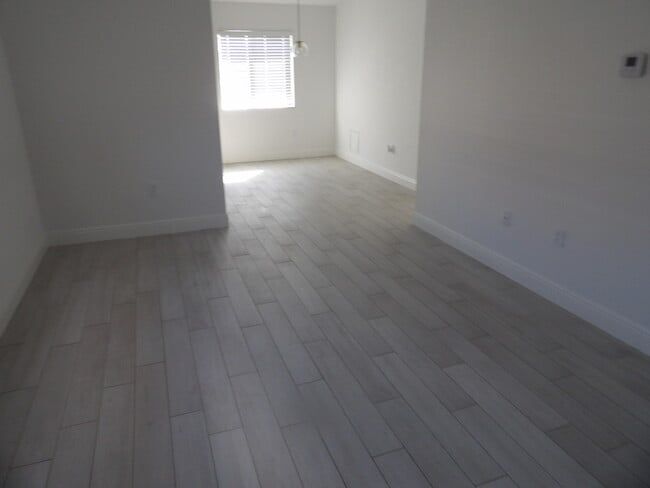 Building Photo - 3800 N Jog Rd
