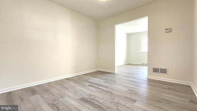 Building Photo - 356 Mockingbird Ave