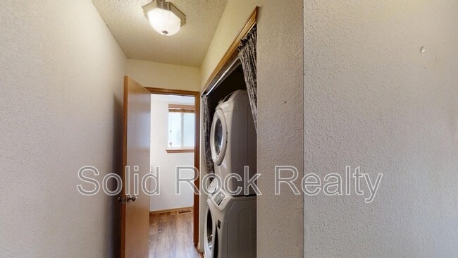 Building Photo - 2114 Sable Chase Dr